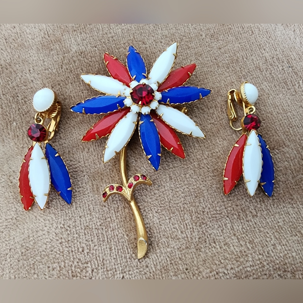 Vintage gold tone Red, White and Blue Flower pin with clip earrings
